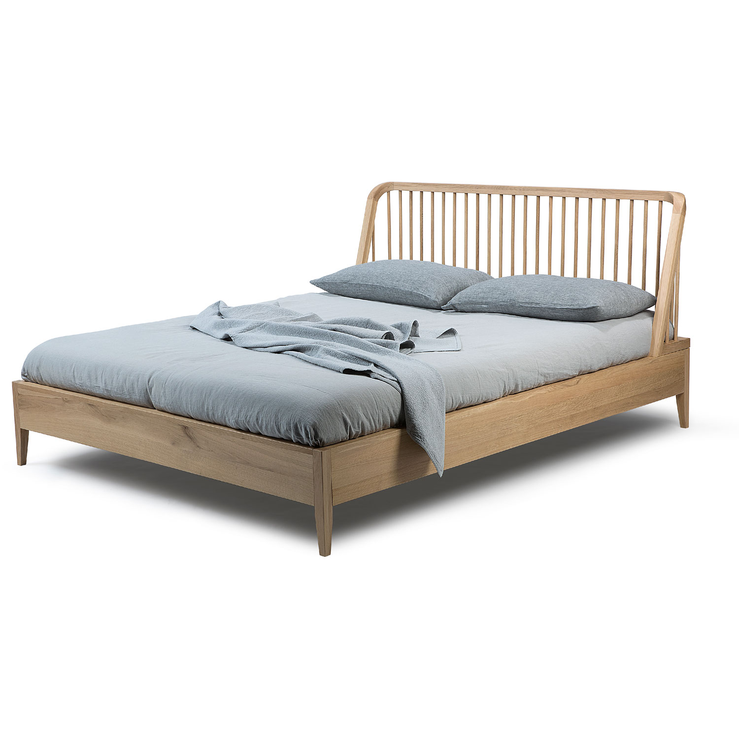 Spindle bed deals frame queen