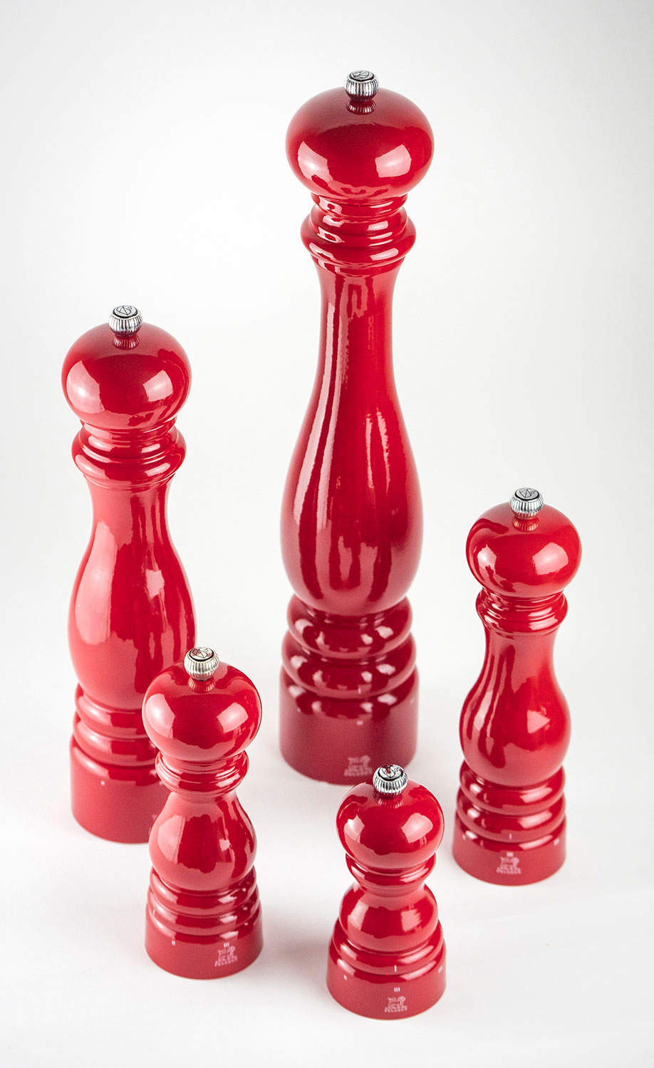 https://api-prod.royaldesign.se/api/products/image/11/peugeot-paris-uselect-salt-mill-passion-red-1