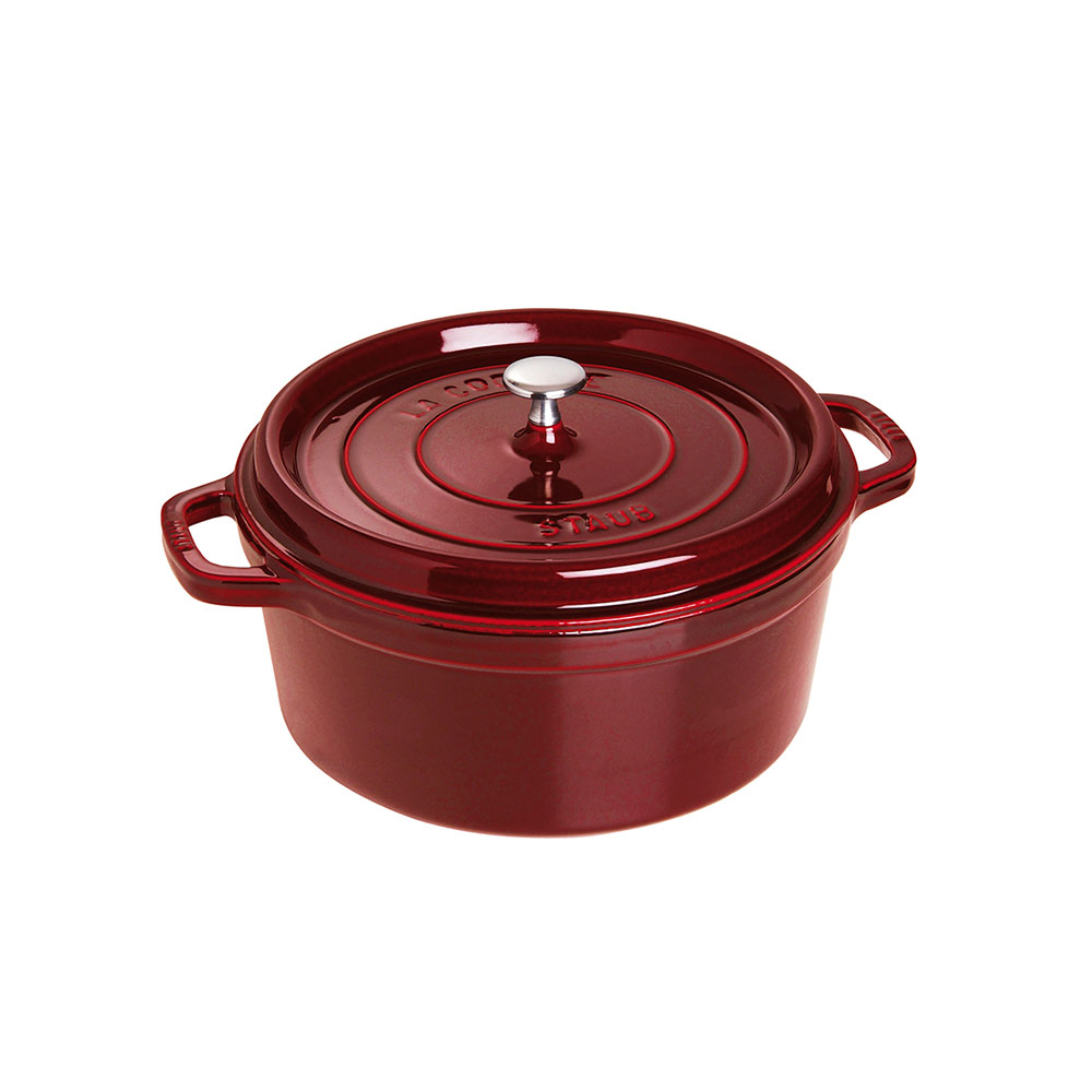 https://api-prod.royaldesign.se/api/products/image/2/staub-round-casserole-in-cast-iron-67-l-11